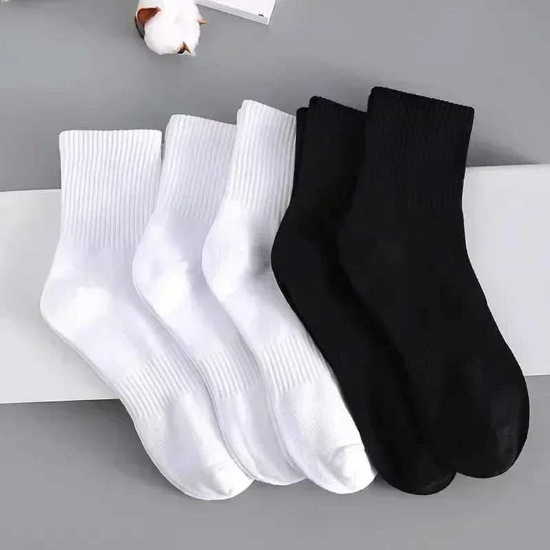 Cotton Sports Socks Unisex Soft Comfortable Breathable Casual Socks Black White Mid Tube Solid Color for Men Women Classic Socks