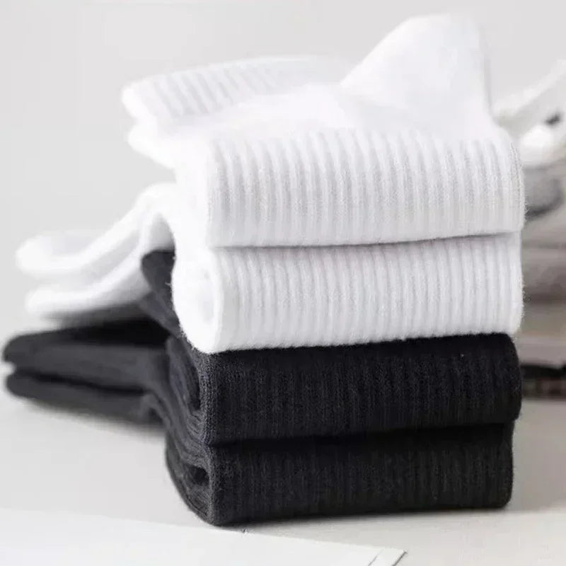 Cotton Sports Socks Unisex Soft Comfortable Breathable Casual Socks Black White Mid Tube Solid Color for Men Women Classic Socks