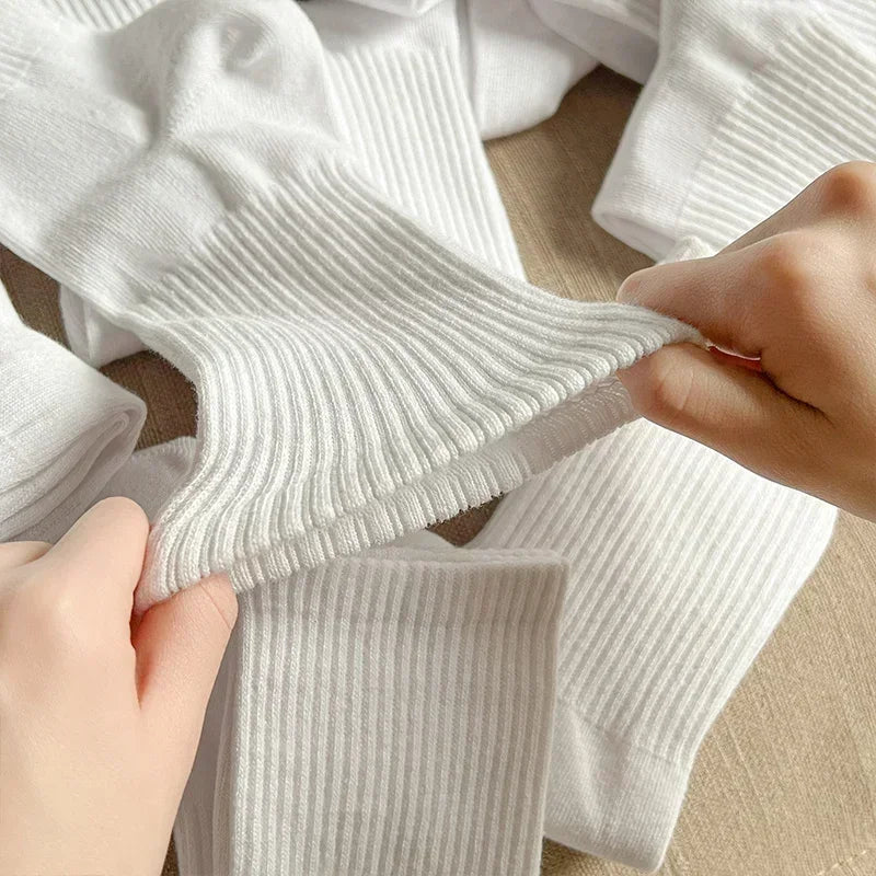 Cotton Sports Socks Unisex Soft Comfortable Breathable Casual Socks Black White Mid Tube Solid Color for Men Women Classic Socks