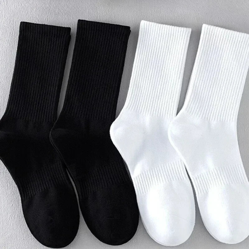 Cotton Sports Socks Unisex Soft Comfortable Breathable Casual Socks Black White Mid Tube Solid Color for Men Women Classic Socks